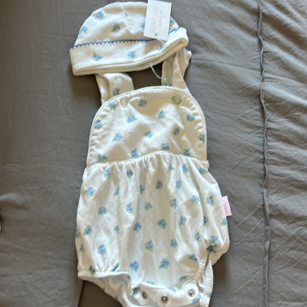 Nantucket kids Pink and White Baby Romper Set (4 pieces plus hat) - Picture 3 of 5
